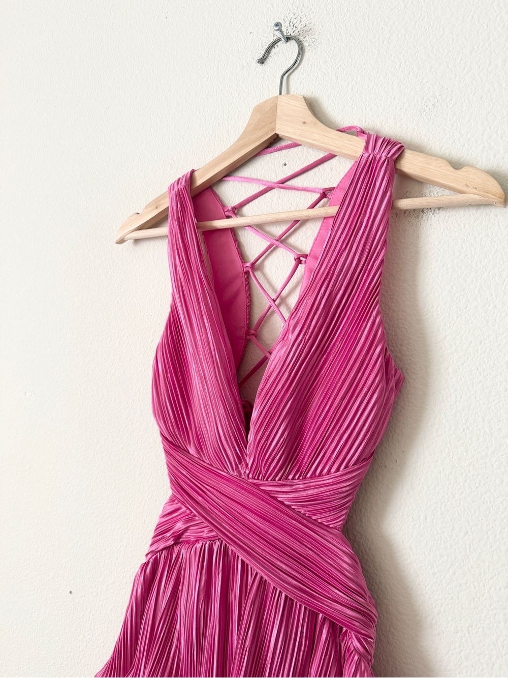 Lulu’s XS Beauty Icon pink satin pleated tiered laceup back maxi dress - Picture 3 of 7